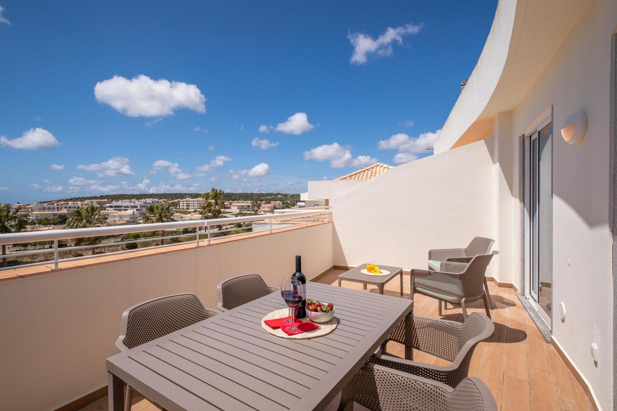 Orange Ocean View, Porto De Mos Vr29 Apartment *